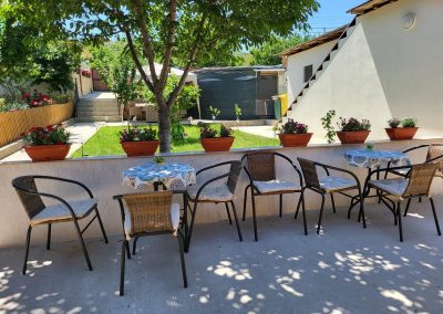 Pensiunea Simfonia Deltei Mahmudia - terasa exterioara